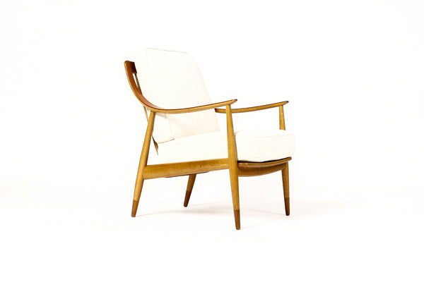 2002 — Danish Modern / Mid Century Oak FD-146 Easy Chair