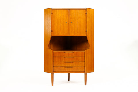 #2140 — Danish Modern / Mid Century Teak Corner Bar Cabinet — Johannes Sorth — Nexø Mobelfabrik