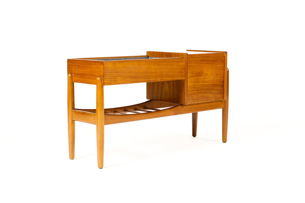 #2237 — Danish Modern / Mid Century Teak Chest / Planter — Arne Wahl Iversen for Vinde Møbelfabrik