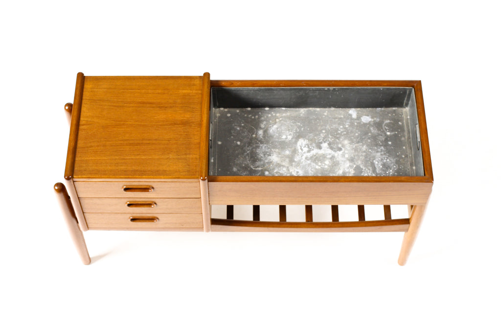 #2237 — Danish Modern / Mid Century Teak Chest / Planter — Arne Wahl Iversen for Vinde Møbelfabrik