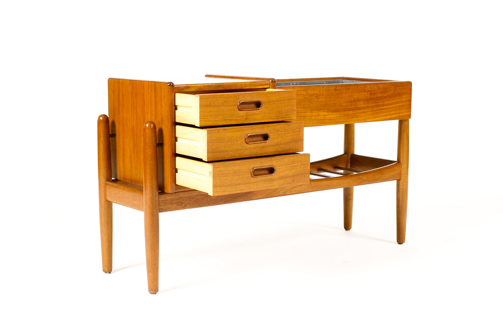 #2237 — Danish Modern / Mid Century Teak Chest / Planter — Arne Wahl Iversen for Vinde Møbelfabrik