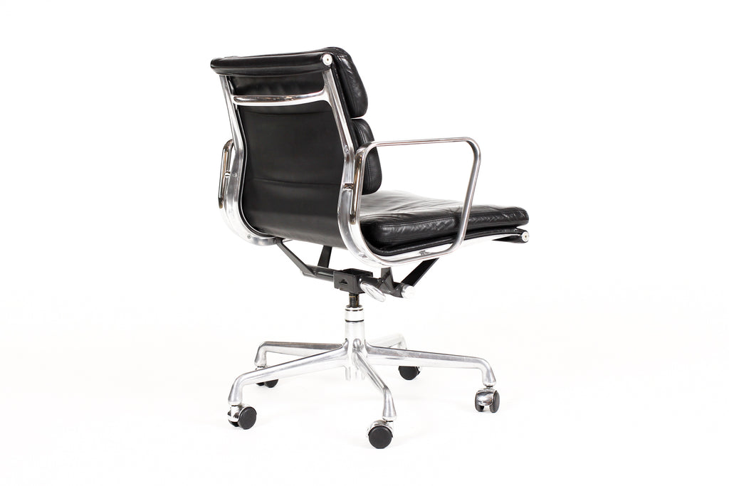 #2150 — Mid Century Vintage Aluminum Group Soft Pad Desk Chair — Charles Eames for Herman Miller — Black Leather