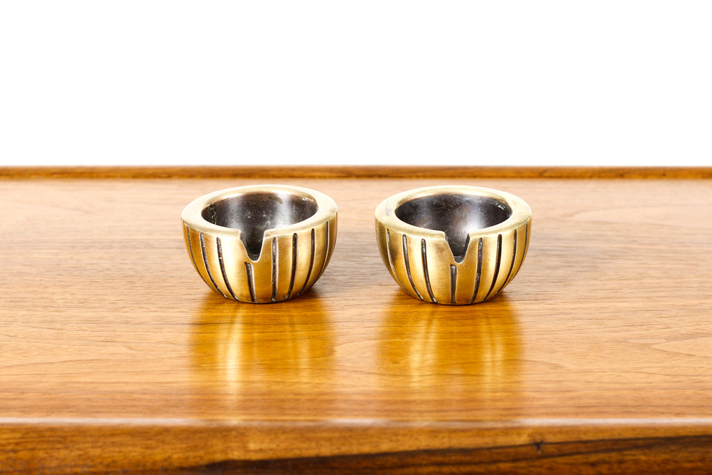 #2211 — Vintage Mid Century Brass Round Ashtray — Ben Seibel for Jenfred Ware
