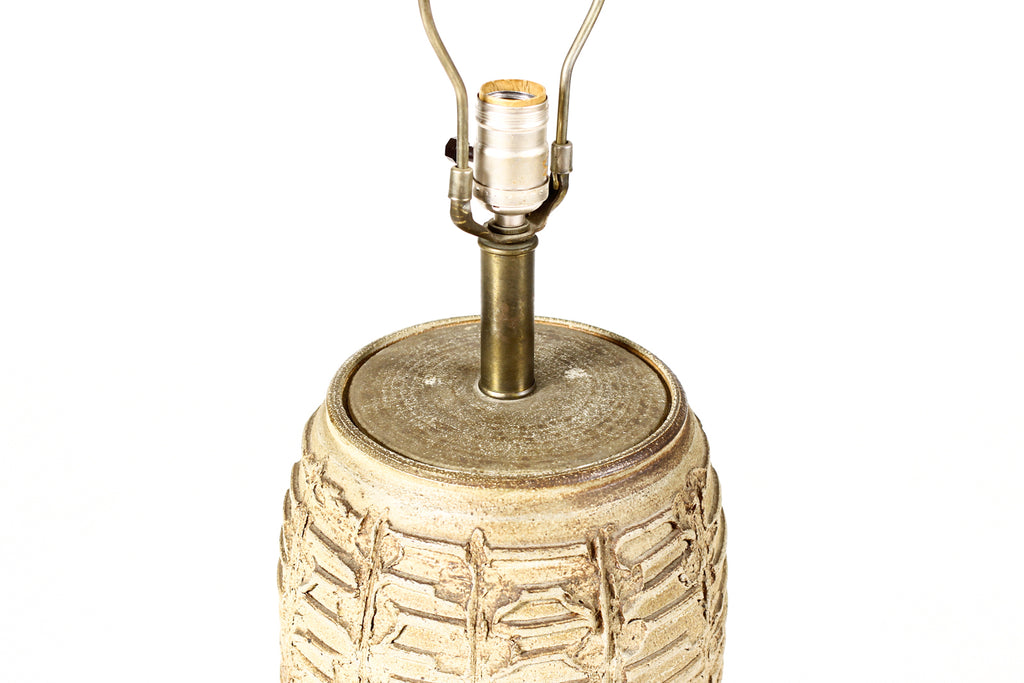 #2224 — Mid Century Vintage Table Lamp — Bob Kinzie for Affiliated Craftsmen — Textured Surface — Light Gray Glaze