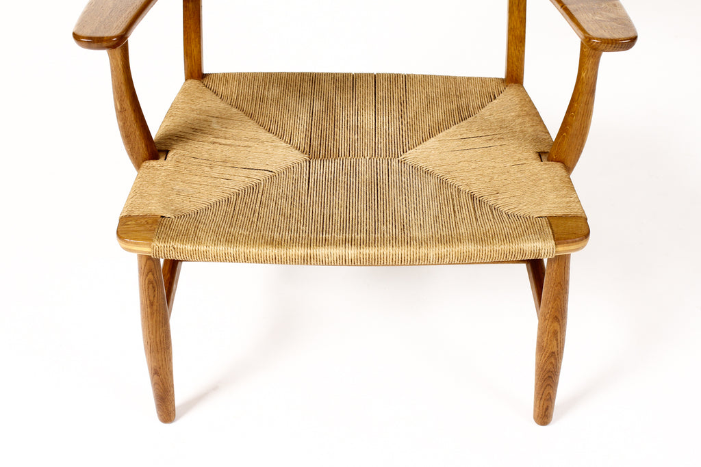 #1829 – Danish Modern / Mid Century Oak Lounge / Armchair – Hans Wegner for Carl Hansen — Model CH22 — A