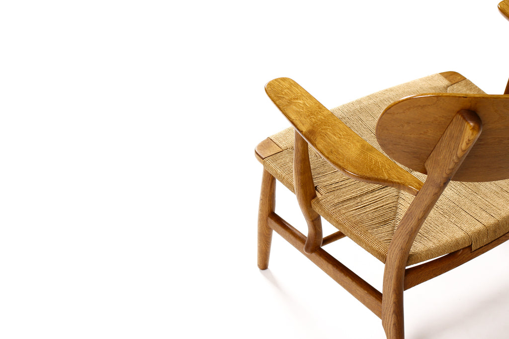 #1829 – Danish Modern / Mid Century Oak Lounge / Armchair – Hans Wegner for Carl Hansen — Model CH22 — A