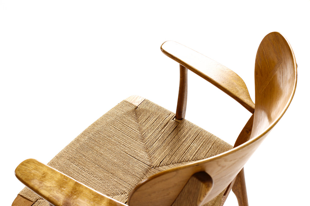 #1829 – Danish Modern / Mid Century Oak Lounge / Armchair – Hans Wegner for Carl Hansen — Model CH22 — A