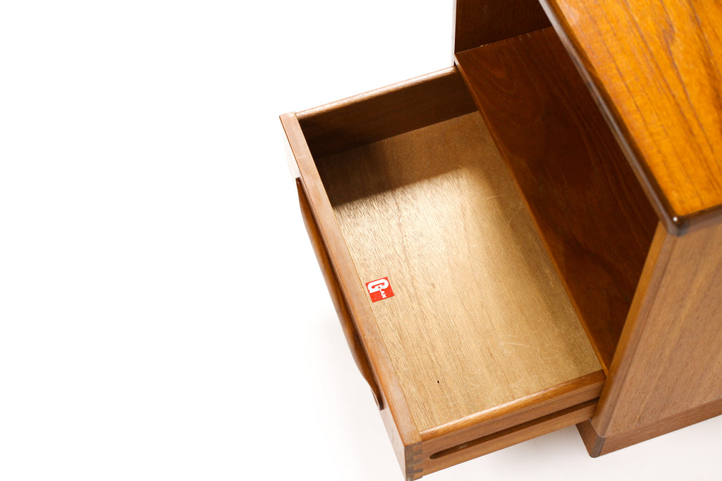 #1797 —Danish Modern / Mid Century Single Teak Nightstand with drawer – Fresco Line – G-Plan — D