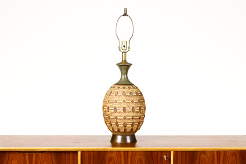 #1937 — Mid Century Vintage Table Lamp — Bob Kinzie for Affiliated Craftsmen — Diamond Texture — Raw Stoneware + Green Glaze