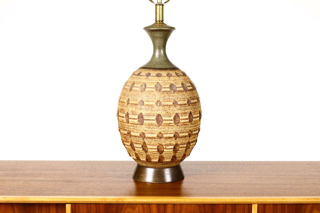 #1937 — Mid Century Vintage Table Lamp — Bob Kinzie for Affiliated Craftsmen — Diamond Texture — Raw Stoneware + Green Glaze