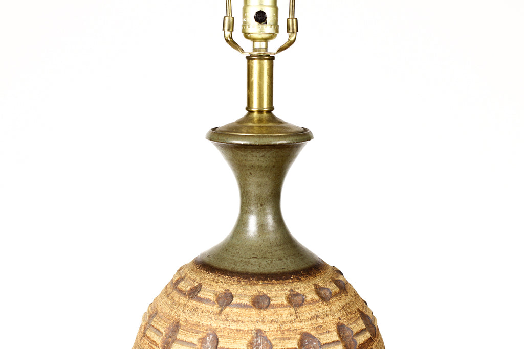#1937 — Mid Century Vintage Table Lamp — Bob Kinzie for Affiliated Craftsmen — Diamond Texture — Raw Stoneware + Green Glaze