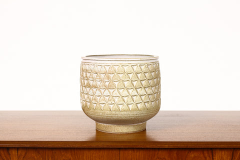 #1340 - Ceramic Stoneware Planter — Large Delta pattern —White Glaze — P45