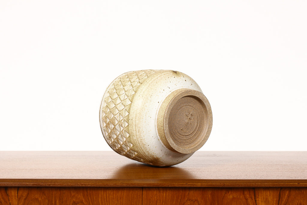 #1340 - Ceramic Stoneware Planter — Large Delta pattern —White Glaze — P45