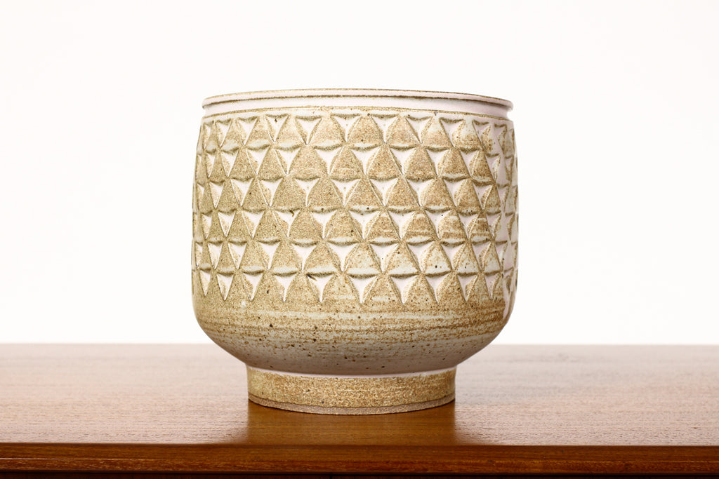 #1340 - Ceramic Stoneware Planter — Large Delta pattern —White Glaze — P45